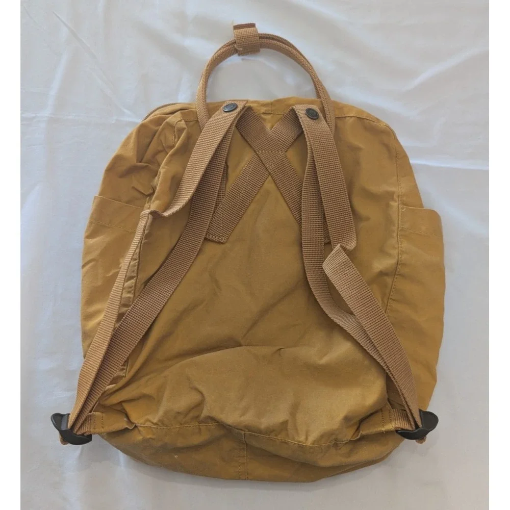 Fjallraven Kanken Backpack Unisex Medium Ochre Yellow 23510 Classic Vinylon F